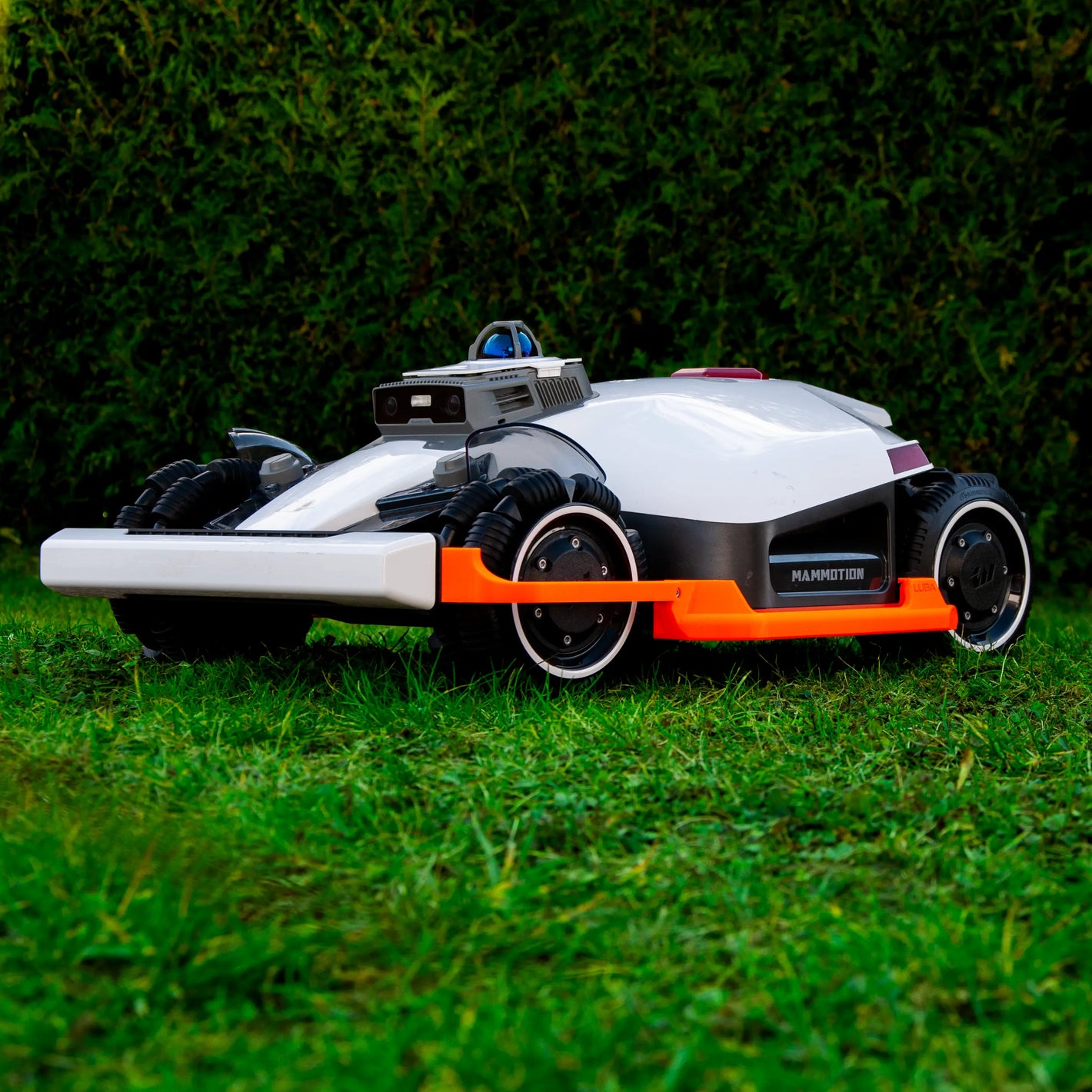 Stranska zaščita za kosilnico Mammotion Luba 3 AWD Exact Designs