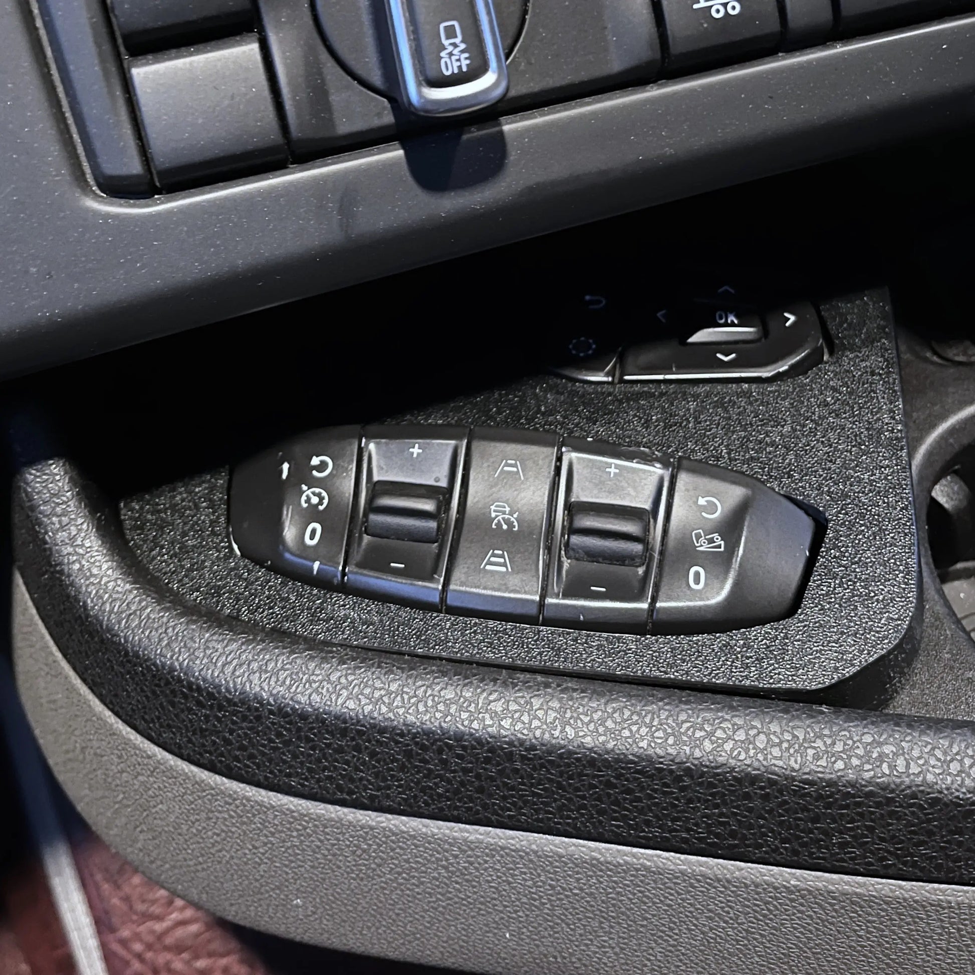 Lenkrad - Schaltereinheit für Scania NextGen – Umrüstsatz für moderne 3 - Speichen - Lenkräder - Exact Designs