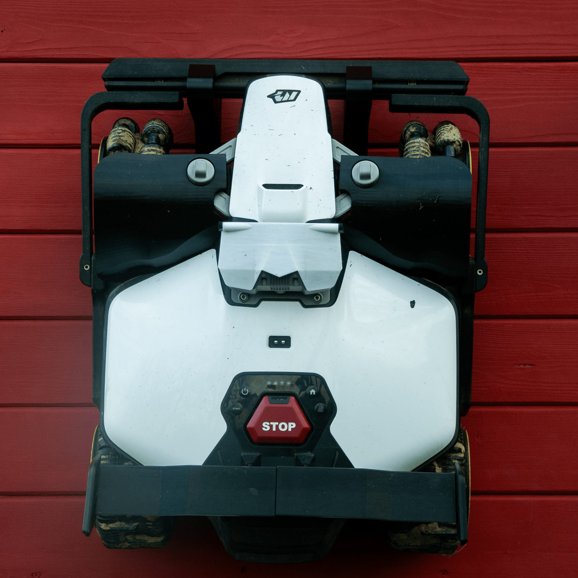 Stenski nosilec za Mammotion Luba 1, 2, 2X & Mini - Exact Designs